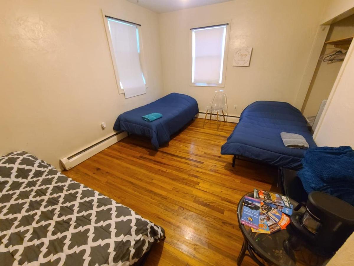 Private Bedroom Near Бостън Екстериор снимка