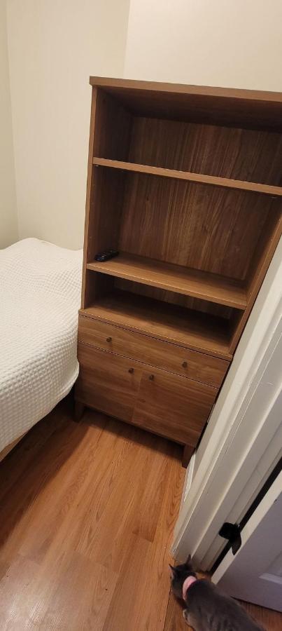 Private Bedroom Near Бостън Екстериор снимка