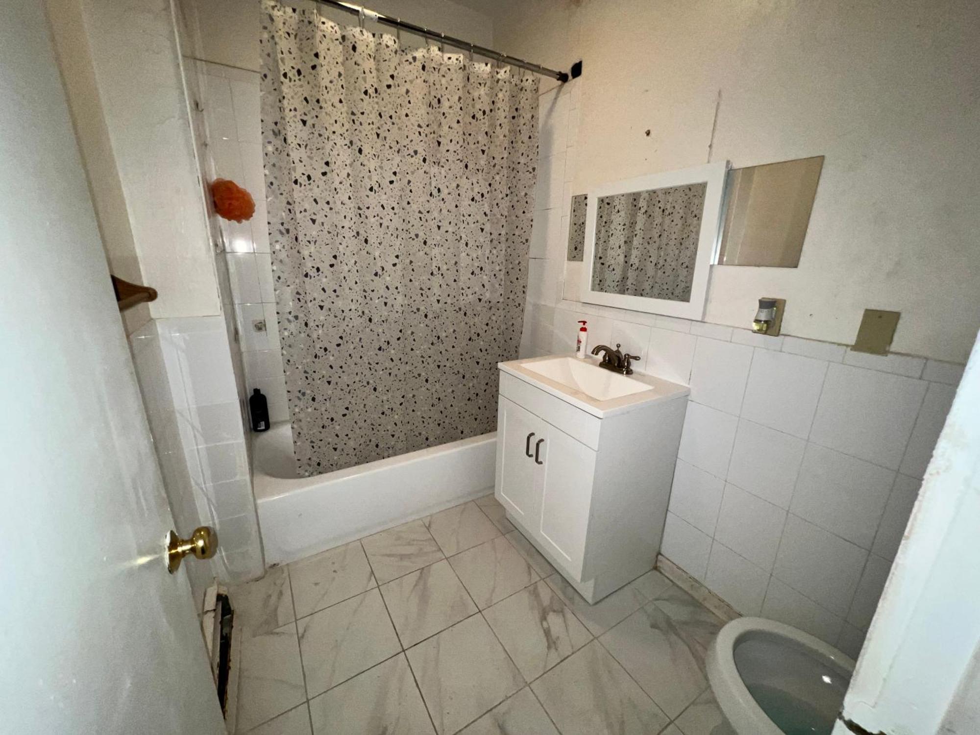 Private Bedroom Near Бостън Екстериор снимка